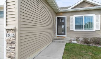 1613 12th St SE, Altoona, IA 50009