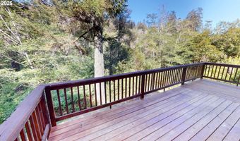 17285 RUSTIC Ln, Brookings, OR 97415