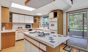 19411 Klondike St, Chugiak, AK 99567