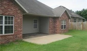 5002 SW Golden Eagle Ave, Bentonville, AR 72713