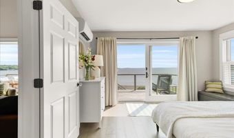 48 Ocean St, Belfast, ME 04915