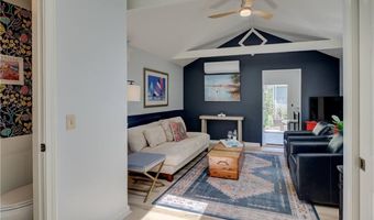220 Narragansett Ave, Barrington, RI 02806