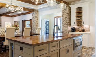 173 Circlestone Dr, Adel, GA 31620