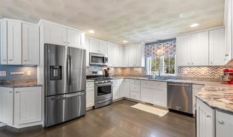 123 Terrace Ave, Cumberland, RI 02864