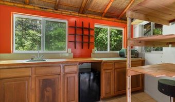 630 E Kuiaha Rd, Haiku, HI 96708