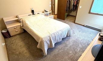 121 N Lowe St, Algona, IA 50511