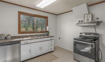 203 Thomas Rd, Athens, LA 71003