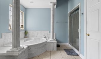2303 Rue Maison, Biloxi, MS 39532