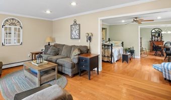 182 Leicester St, Auburn, MA 01501