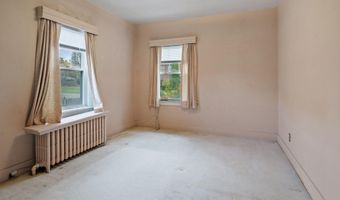 42 Collins Pl, Albany, NY 12208