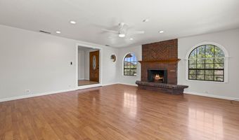 13620 Pales Rd, Agua Dulce, CA 91390