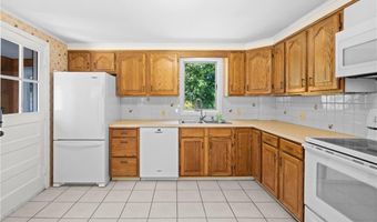 36 Westhill Dr, Cranston, RI 02920