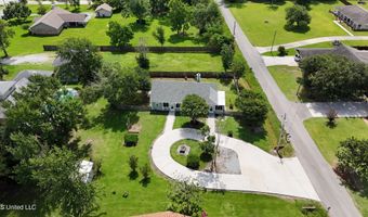241 Bismark St, Bay St. Louis, MS 39520