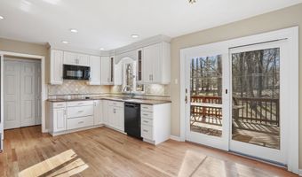 10 Tanglewood Dr, Danbury, CT 06811