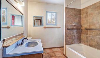 159 A County Rd 155, Abiquiu, NM 87510