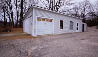 40 Ramies Ln, Burrillville, RI 02830