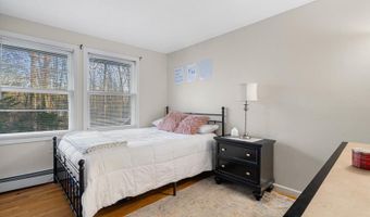 73 Airline Rd, Clinton, CT 06413