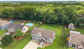 16913 Juniper Dr, Basehor, KS 66007