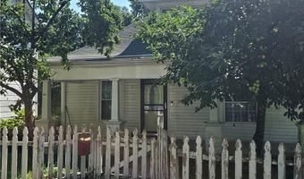614 S 7th St, Atchison, KS 66002
