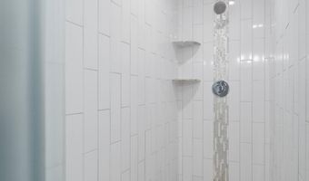 6924 FAIRFAX Dr 122, Arlington, VA 22213