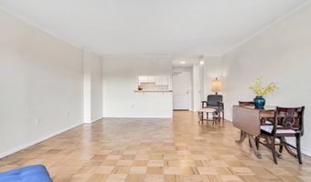 8 Whittier Place 4J, Boston, MA 02114