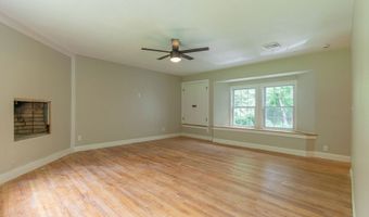 575 North St, Agawam, MA 01030
