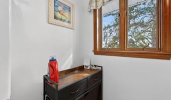 87 Maple Ridge Dr, Monmouth, ME 04259