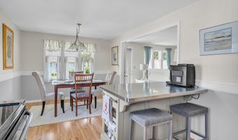 3 Garden St, Branford, CT 06405
