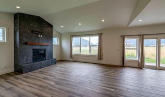 36 COLUMBINE St, Alpine, WY 83128