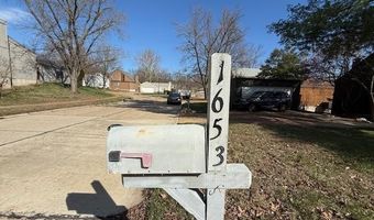 1653 Award Dr, Ballwin, MO 63021
