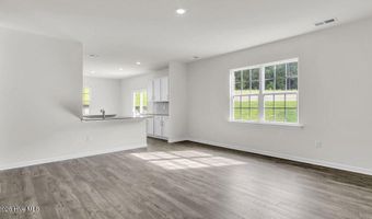 719 Lazy Elm Ln, Aberdeen, NC 28315