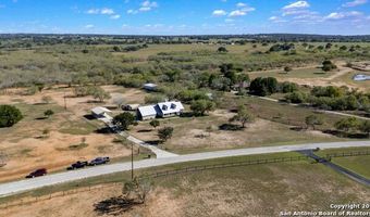 136 Country Pl, Adkins, TX 78101