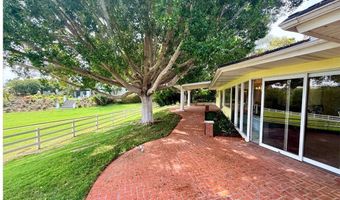2086 Playa Rd, Carlsbad, CA 92009