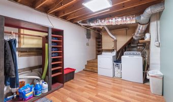7035 Point View Rd, Benton, AR 72015