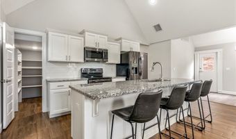3308 SW Stonepoint Ave, Bentonville, AR 72713