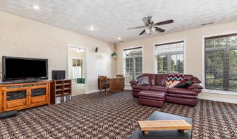 2182 Seippel, Asbury, IA 52002