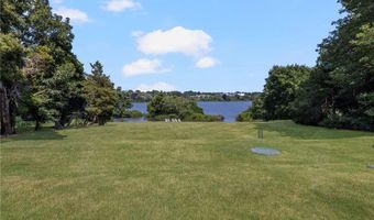 44 Bliss Mine Rd 10, Middletown, RI 02842