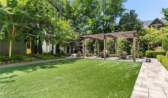 191 Chestnut Cir, Atlanta, GA 30342