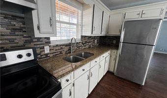 702 Jefferson St, Alice, TX 78332