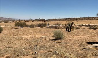 1 Luna Mountain Rd, Apple Valley, CA 92308