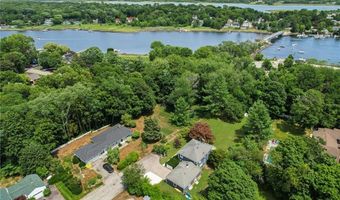 9 Foster St, Barrington, RI 02806