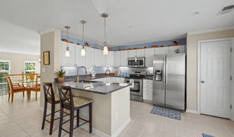 5022 BARBOUR Dr B, Alexandria, VA 22304