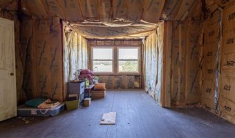 120 W Locust St, Aurora, MO 65605