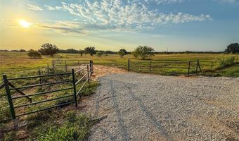 225 County Road 1475, Alvord, TX 76225