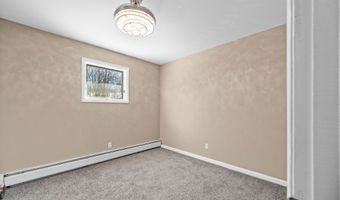23 Lisa Dr, Barre, VT 05641