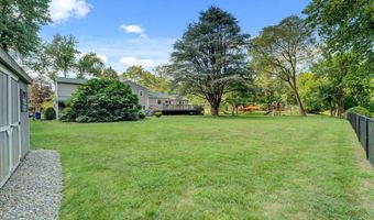 51 Normandy Ct, Middletown, NJ 07748