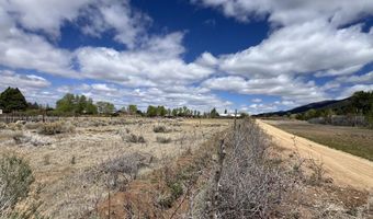 45 Las Animas Rd, Arroyo Seco, NM 87514