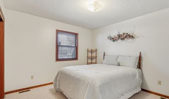 1505 S 14th St, Adel, IA 50003