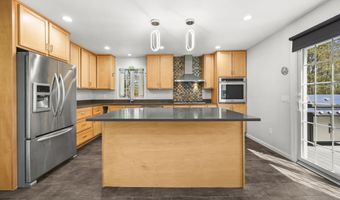 31 Hillandale Rd, Danbury, CT 06811
