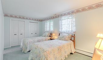 35 Maple Ave, Villas, NJ 08251